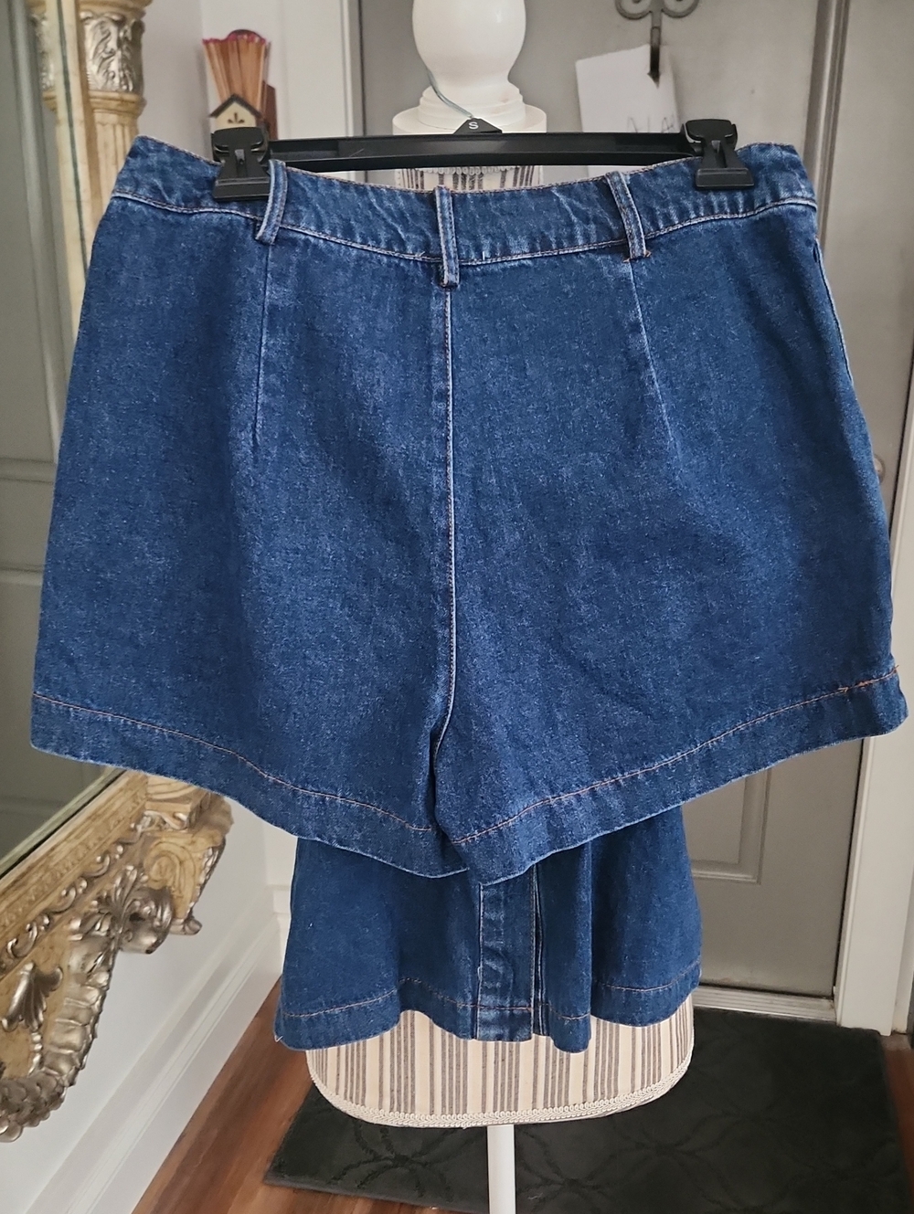 Le Lis Denim Two-Piece Set - Blue Button Front Top & Shorts - Picture 3 of 12